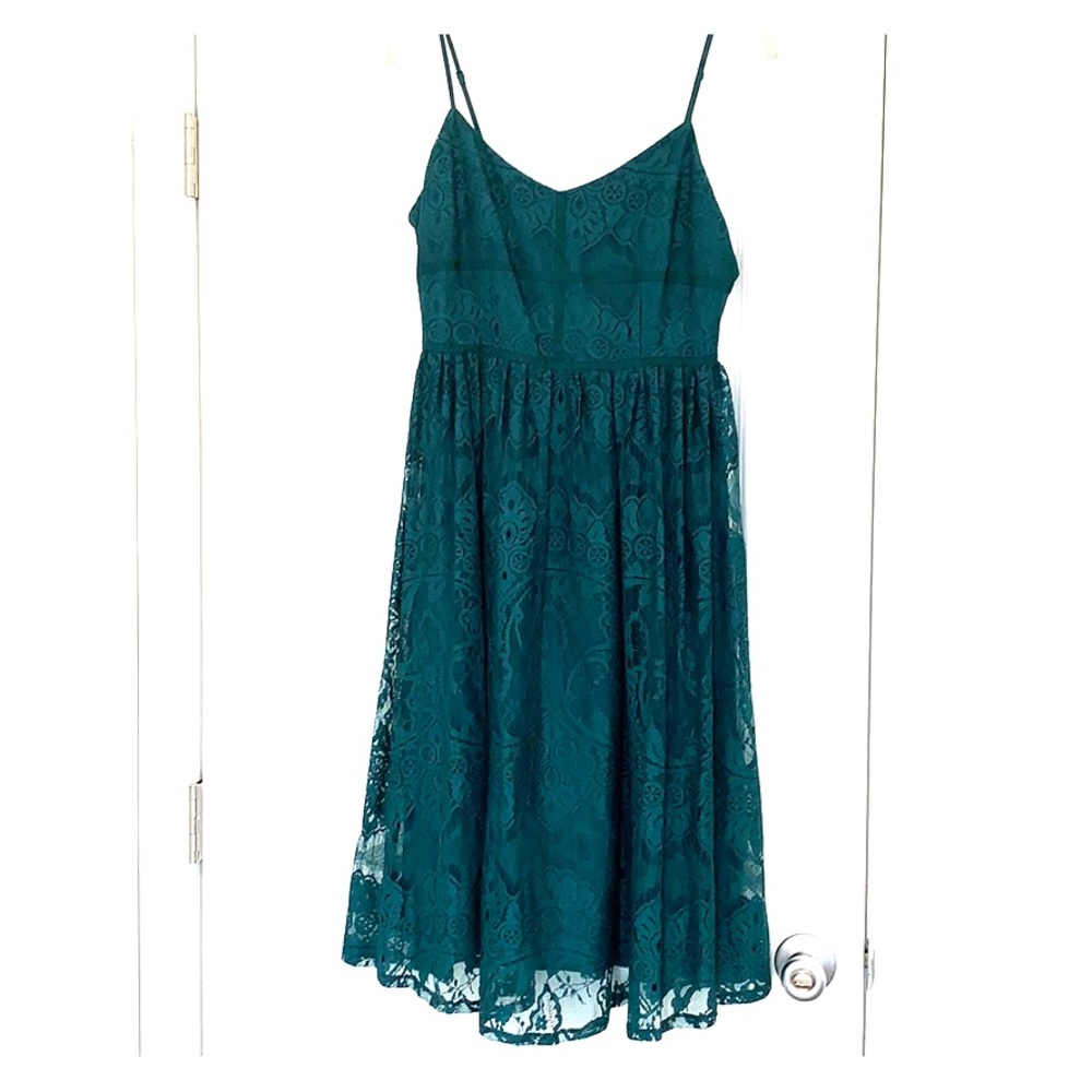BB Dakota Green Lace Midi Dress